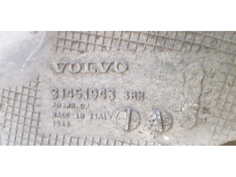 Recambio de brazo suspension inferior trasero derecho para volvo xc60 r design awd referencia OEM IAM 31451943  