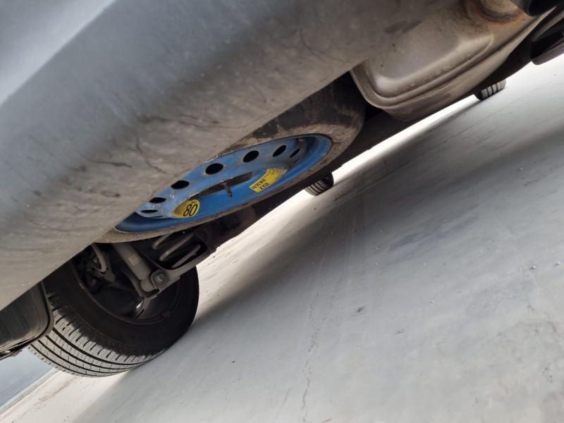 kia carens ( ) del año 2016