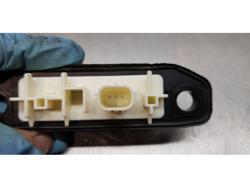 Recambio de maneta exterior porton para toyota rav 4 plug-in hybrid advance referencia OEM IAM 8484047040  