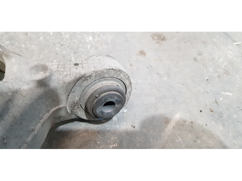 Recambio de brazo suspension inferior trasero derecho para volvo xc60 r design awd referencia OEM IAM 31451943  