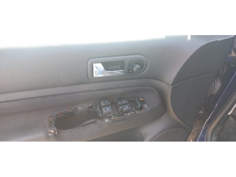 volkswagen golf iv berlina (1j1) del año 2000