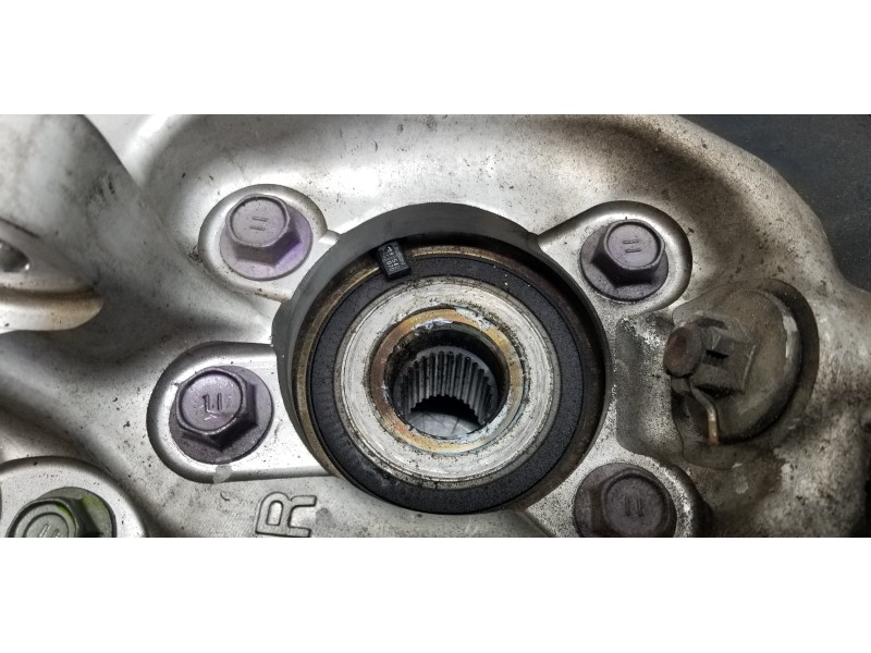 Recambio de mangueta delantera derecha para toyota rav 4 plug-in hybrid advance referencia OEM IAM 4320142010  