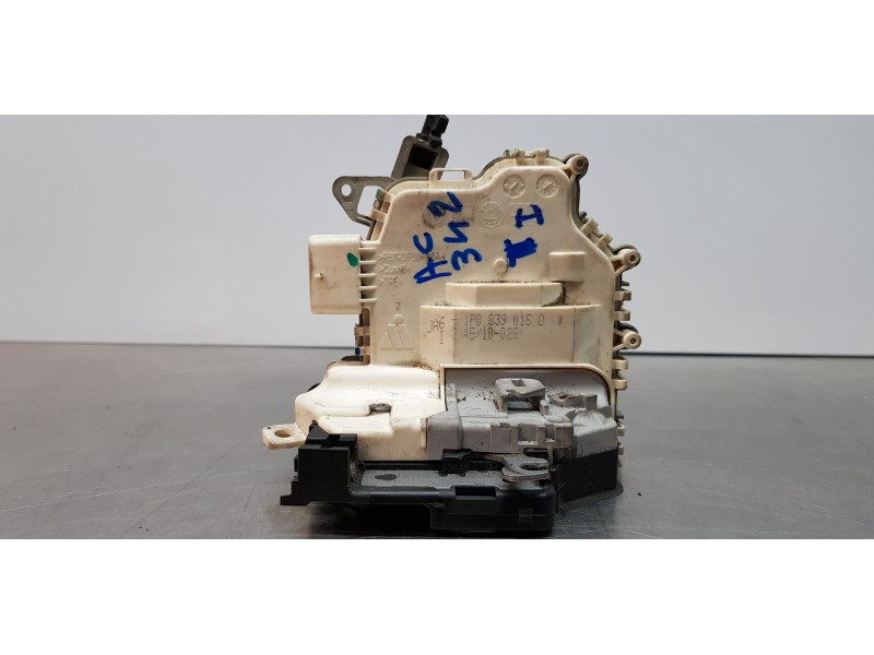 Recambio de cerradura puerta trasera izquierda para seat leon (1p1) reference referencia OEM IAM 1P0839015D 6 PINES 