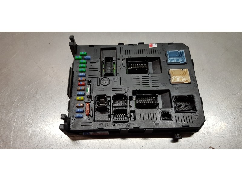 Recambio de caja reles / fusibles para peugeot 307 berlina (s2) x-line referencia OEM IAM 9660105980   Recambio de caja reles / fusibles para peugeot 307 berlina (s2) x-line referencia OEM IAM 9660105980