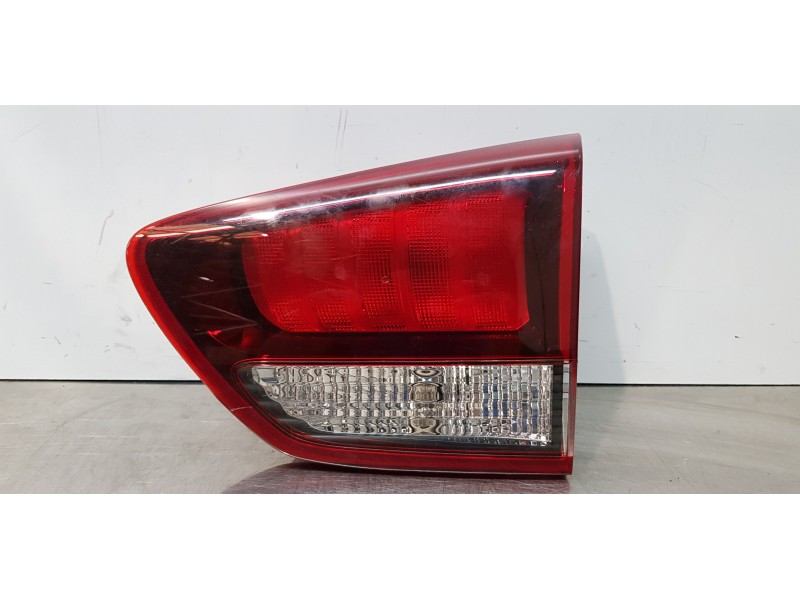 Recambio de piloto trasero derecho interior para kia carens ( ) concept referencia OEM IAM 92404A4500  