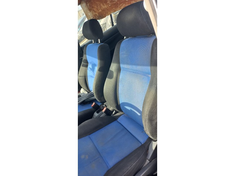 volkswagen golf iv berlina (1j1) del año 2000