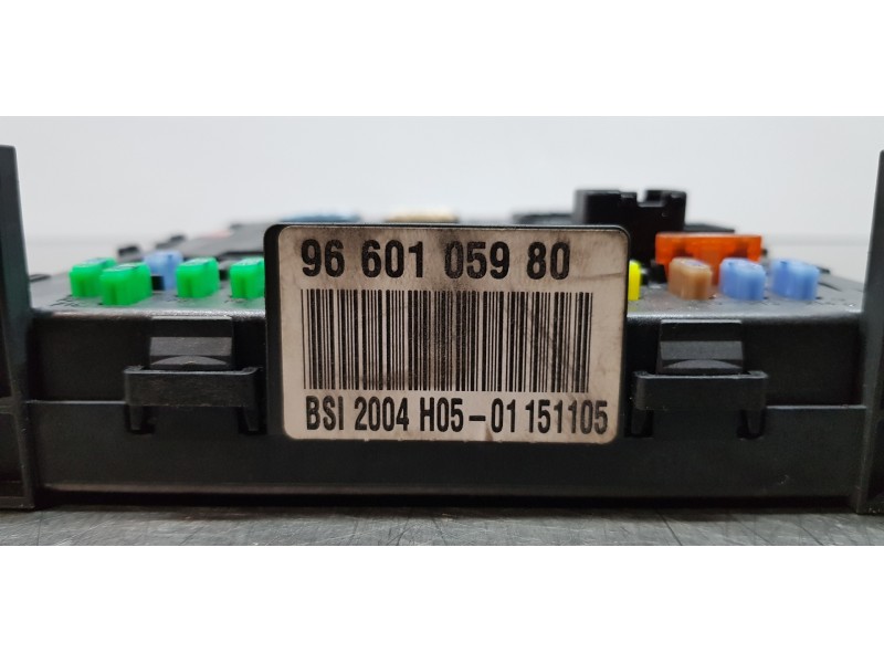 Recambio de caja reles / fusibles para peugeot 307 berlina (s2) x-line referencia OEM IAM 9660105980   Recambio de caja reles / fusibles para peugeot 307 berlina (s2) x-line referencia OEM IAM 9660105980