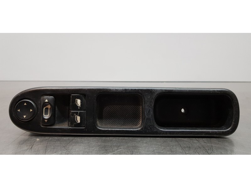 Recambio de mando elevalunas delantero izquierdo para peugeot 307 berlina (s2) x-line referencia OEM IAM 96351622XT  