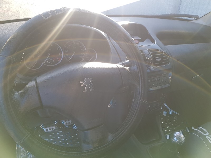 peugeot 206 berlina del año 2007