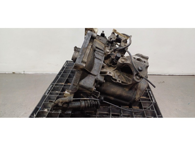 Recambio de caja cambios para peugeot 207 sw confort referencia OEM IAM 20CQ20  