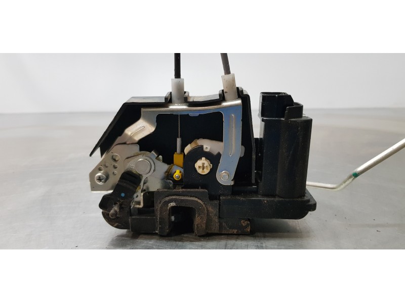 Recambio de cerradura puerta trasera derecha para hyundai i10 classic referencia OEM IAM 814200X000  