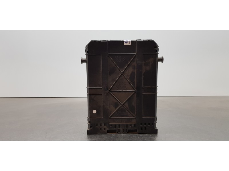 Recambio de caja reles / fusibles para peugeot 207 sw confort referencia OEM IAM 9664983480  