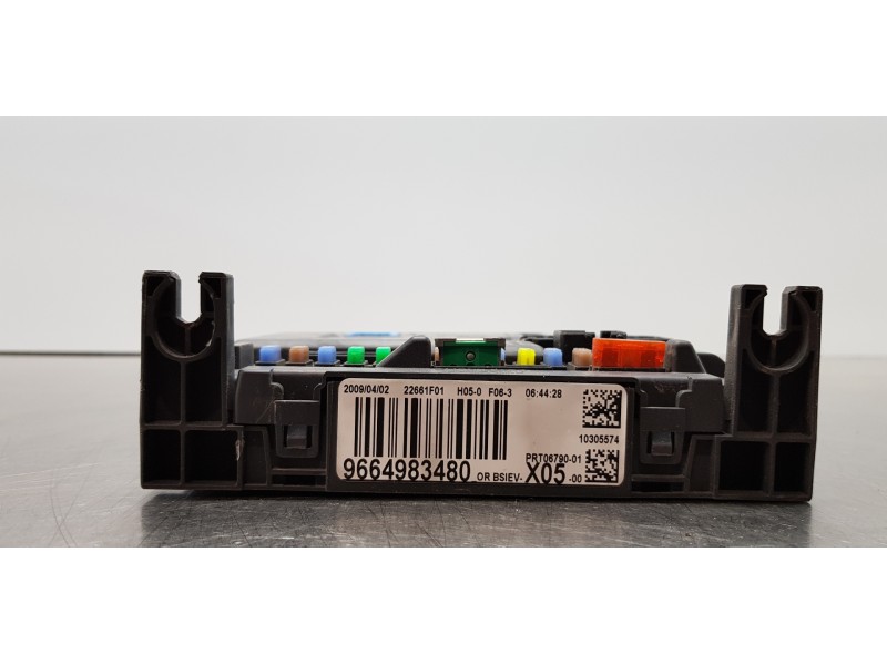 Recambio de caja reles / fusibles para peugeot 207 sw confort referencia OEM IAM 9664983480  