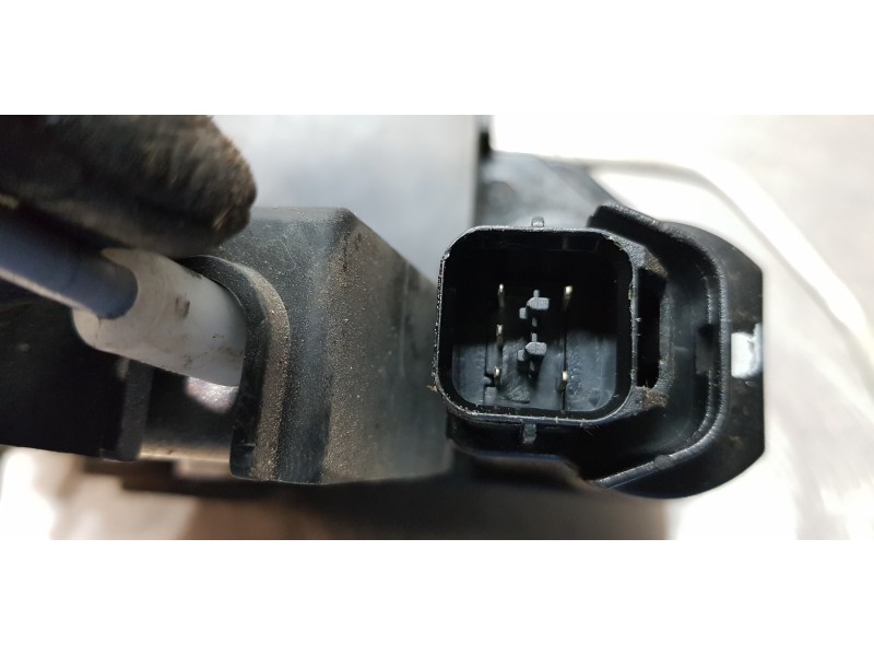 Recambio de cerradura puerta trasera derecha para hyundai i10 classic referencia OEM IAM 814200X000  