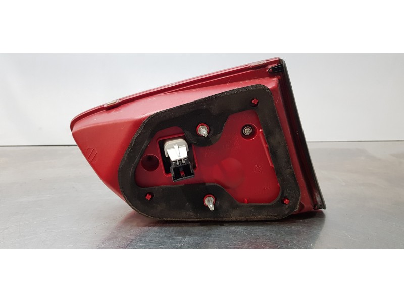 Recambio de piloto trasero derecho interior para volkswagen passat variant (365) highline referencia OEM IAM 3AF945308B   Recambio de piloto trasero derecho interior para volkswagen passat variant (365) highline referencia OEM IAM 3AF945308B