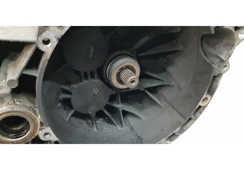 Recambio de caja cambios para ford focus cabrio (ca5) titanium (02.2008) referencia OEM IAM 1882518 8M5R7002FF 8M5R7002FG