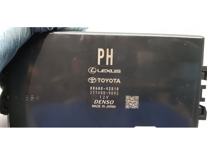Recambio de modulo electronico para toyota rav 4 plug-in hybrid advance referencia OEM IAM 886A042010  