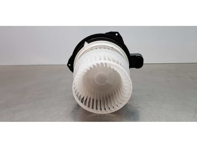 Recambio de motor calefaccion para toyota rav 4 plug-in hybrid advance referencia OEM IAM 8710342120  