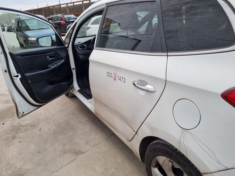 kia carens ( ) del año 2016