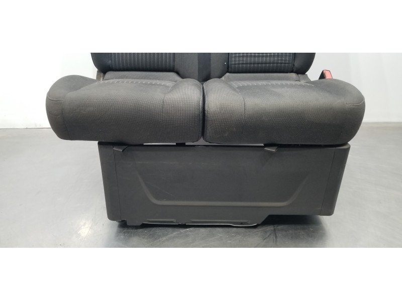 Recambio de asiento delantero derecho para ford transit kastenwagen (ttg) 350 l2 referencia OEM IAM 2415878 BK3162534AK 