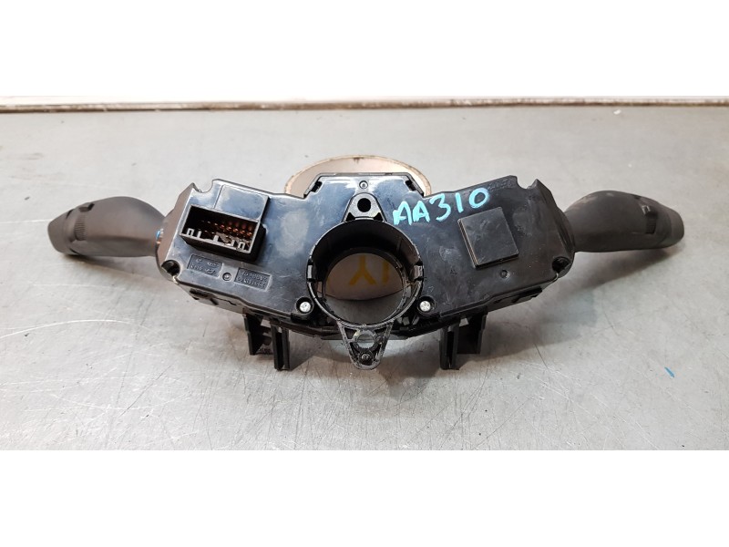 Recambio de mando multifuncion para hyundai i20 classic referencia OEM IAM 299141431  