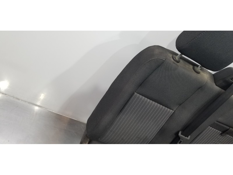 Recambio de asiento delantero derecho para ford transit kastenwagen (ttg) 350 l2 referencia OEM IAM 2415878 BK3162534AK 