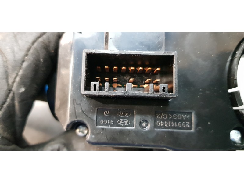 Recambio de mando multifuncion para hyundai i20 classic referencia OEM IAM 299141431  