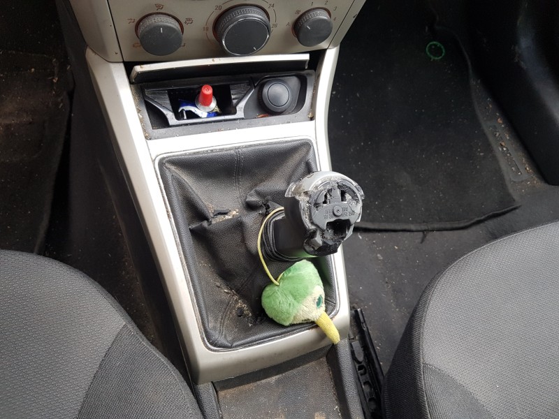 opel astra gtc del año 2008