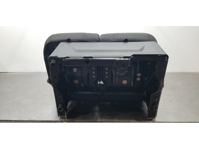 Recambio de asiento delantero derecho para ford transit kastenwagen (ttg) 350 l2 referencia OEM IAM 2415878 BK3162534AK 
