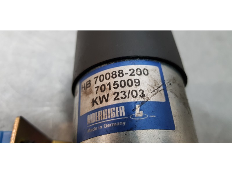 Recambio de motor cierre centralizado porton para bmw serie 7 (e65/e66) 735i referencia OEM IAM 7015009  