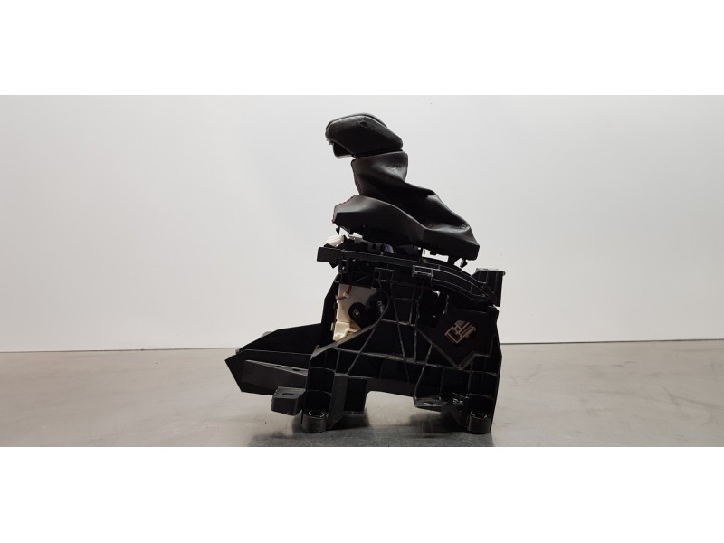 Recambio de palanca cambio para toyota rav 4 plug-in hybrid advance referencia OEM IAM 3356012650 3354240050C0 