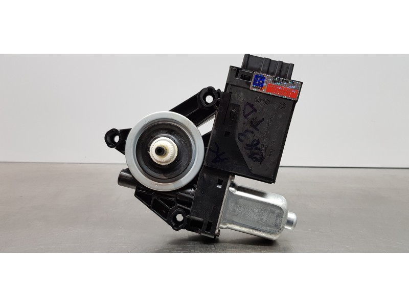 Recambio de motor elevalunas trasero derecho para volvo xc60 inscription awd referencia OEM IAM 31349759  