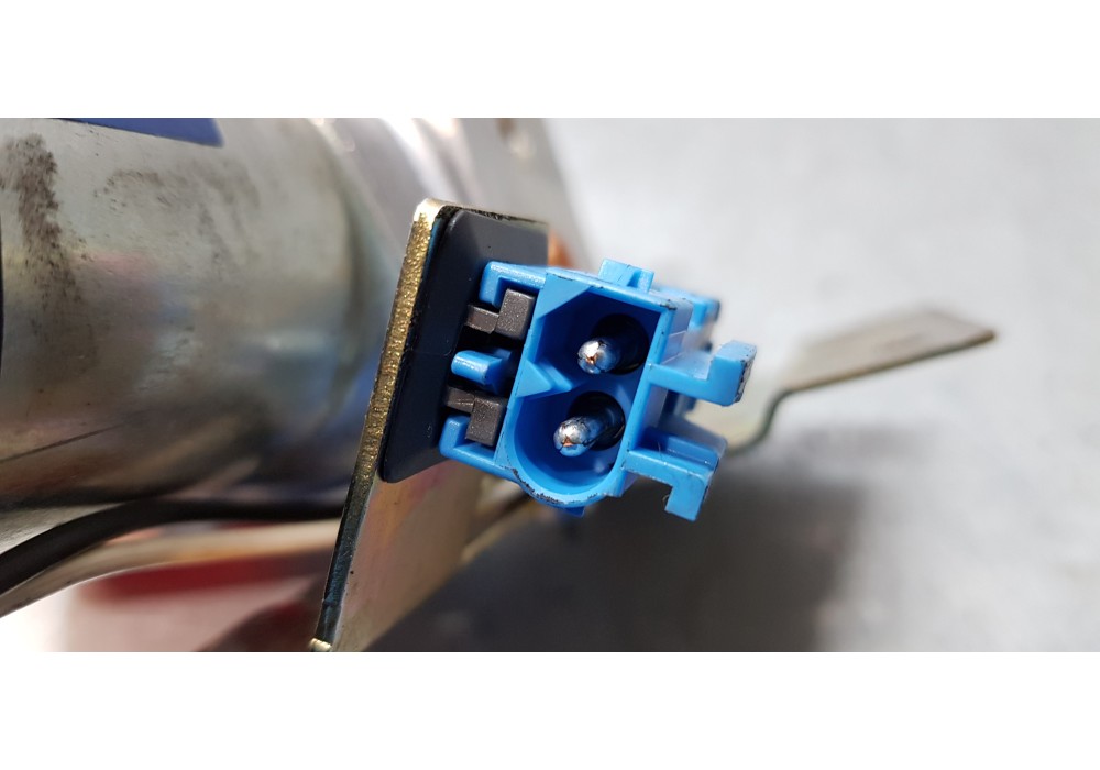 Recambio de motor cierre centralizado porton para bmw serie 7 (e65/e66) 735i referencia OEM IAM 7015009  