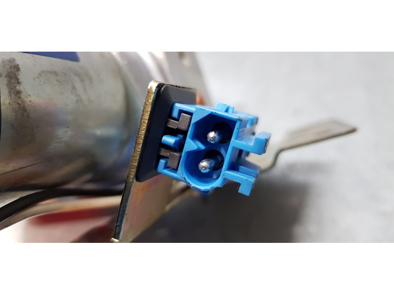 Recambio de motor cierre centralizado porton para bmw serie 7 (e65/e66) 735i referencia OEM IAM 7015009  