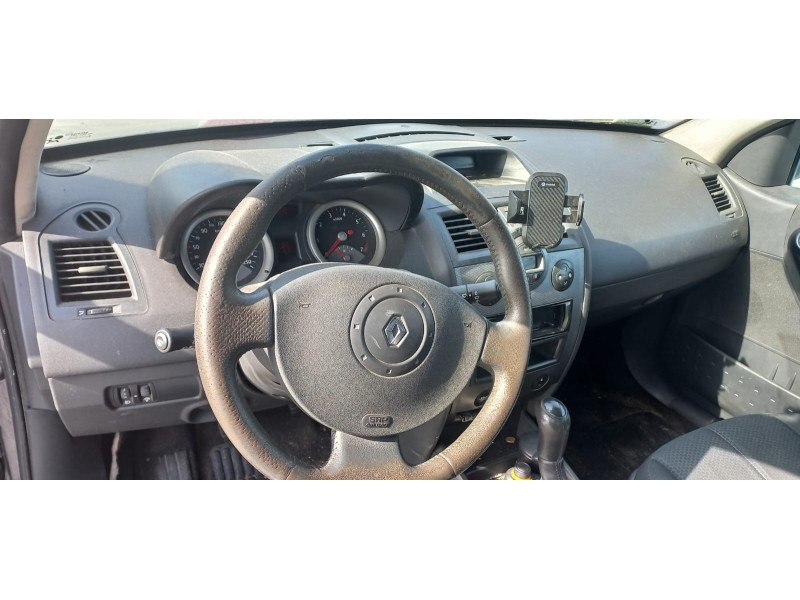 renault megane ii berlina 3p del año 2004