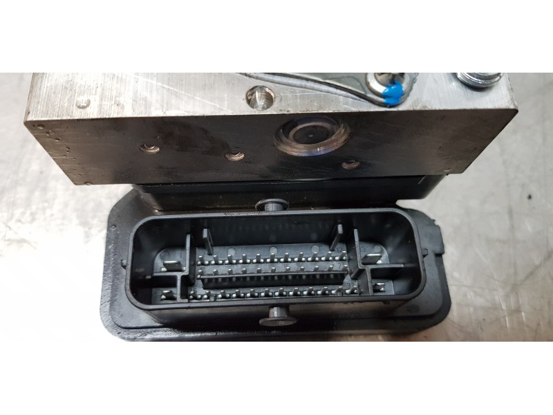 Recambio de abs para renault captur limited referencia OEM IAM 476601842R   Recambio de abs para renault captur limited referencia OEM IAM 476601842R