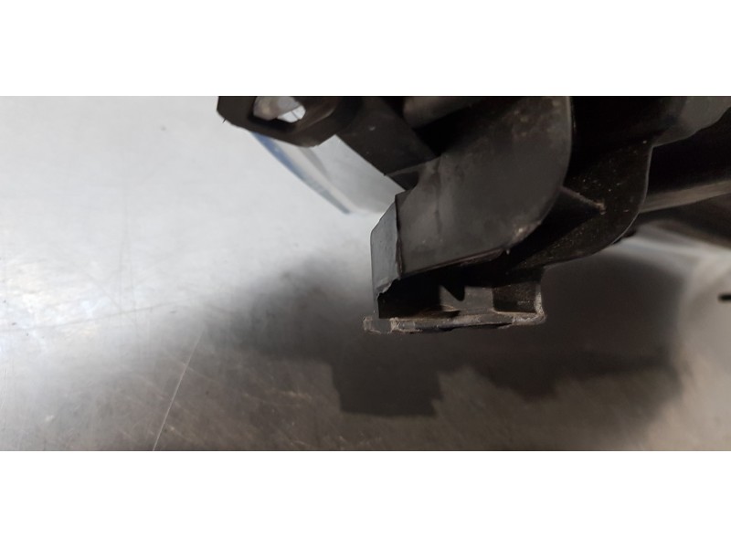 Recambio de faro izquierdo para peugeot boxer combi 333 l2h2 active blue-hdi 140 referencia OEM IAM 1394428080  