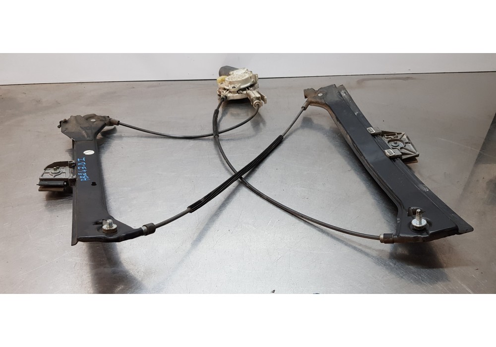 Recambio de elevalunas delantero izquierdo para mercedes clase clk (w209) coupe 270 cdi (209.316) referencia OEM IAM 0130821921 