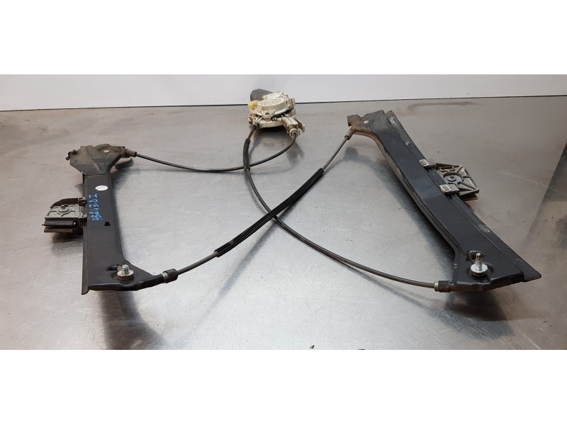 Recambio de elevalunas delantero izquierdo para mercedes clase clk (w209) coupe 270 cdi (209.316) referencia OEM IAM 0130821921 