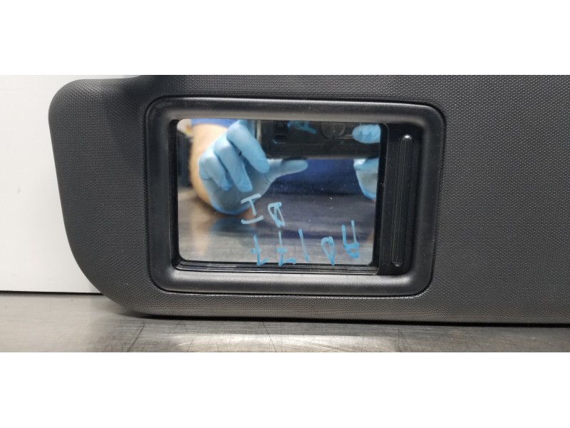 Recambio de parasol izquierdo para toyota rav 4 plug-in hybrid advance referencia OEM IAM 7432042661C0  