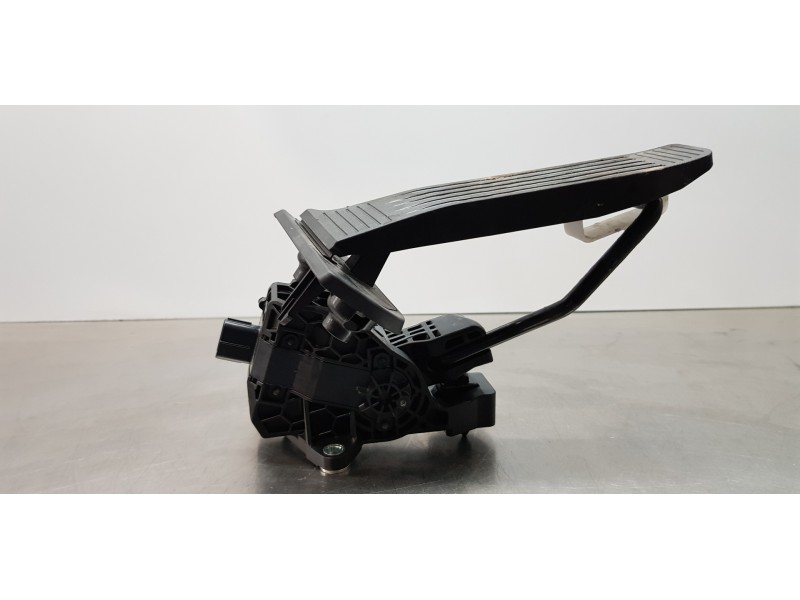 Recambio de pedal acelerador para toyota rav 4 plug-in hybrid advance referencia OEM IAM 7811033141 2701001040 