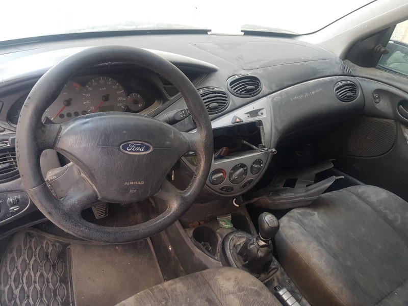 ford focus berlina (cak) del año 2003