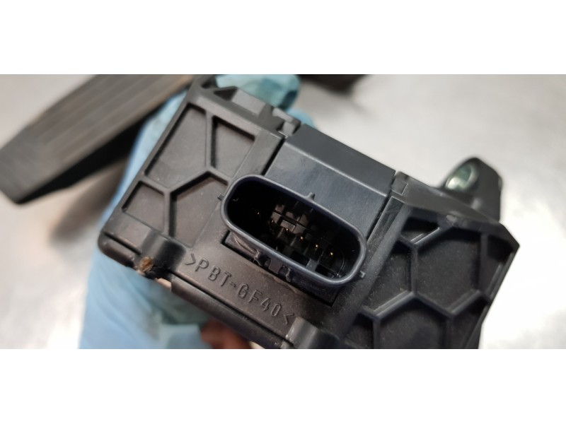 Recambio de pedal acelerador para toyota rav 4 plug-in hybrid advance referencia OEM IAM 7811033141 2701001040 