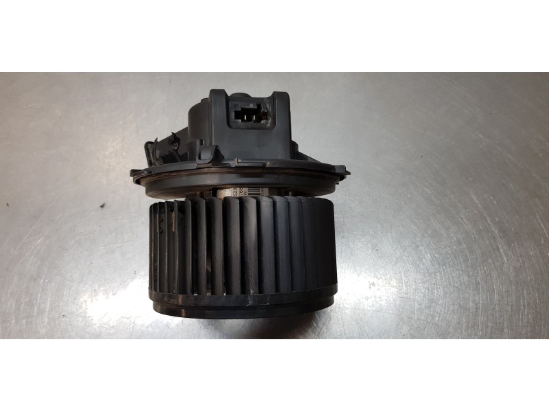 Recambio de motor calefaccion para peugeot boxer combi 333 l2h2 active blue-hdi 140 referencia OEM IAM 6441Y1  