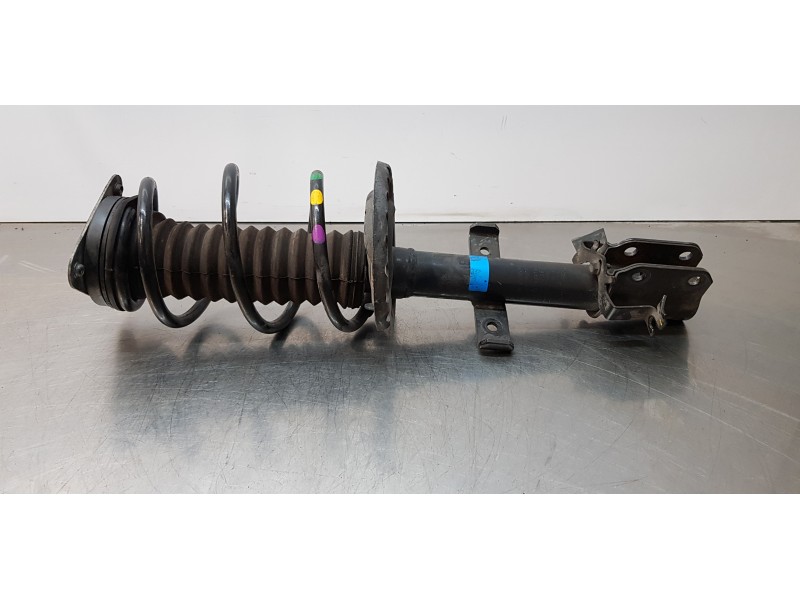 Recambio de amortiguador delantero derecho para renault captur limited referencia OEM IAM 543021687R   Recambio de amortiguador delantero derecho para renault captur limited referencia OEM IAM 543021687R
