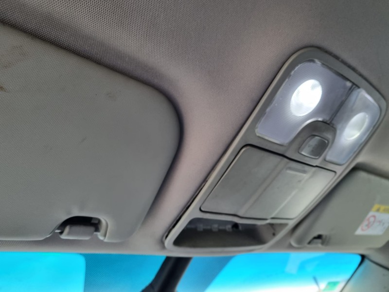 kia carens ( ) del año 2016