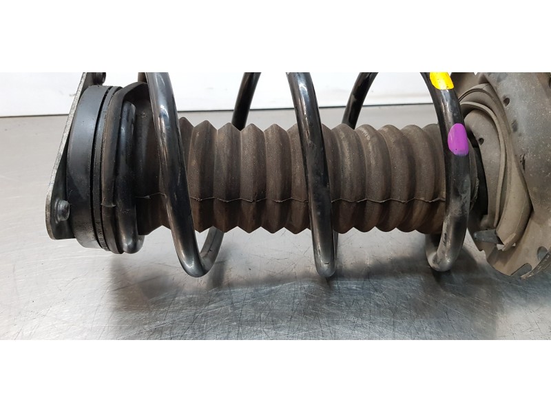 Recambio de amortiguador delantero derecho para renault captur limited referencia OEM IAM 543021687R   Recambio de amortiguador delantero derecho para renault captur limited referencia OEM IAM 543021687R