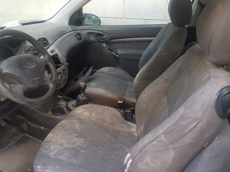 ford focus berlina (cak) del año 2003