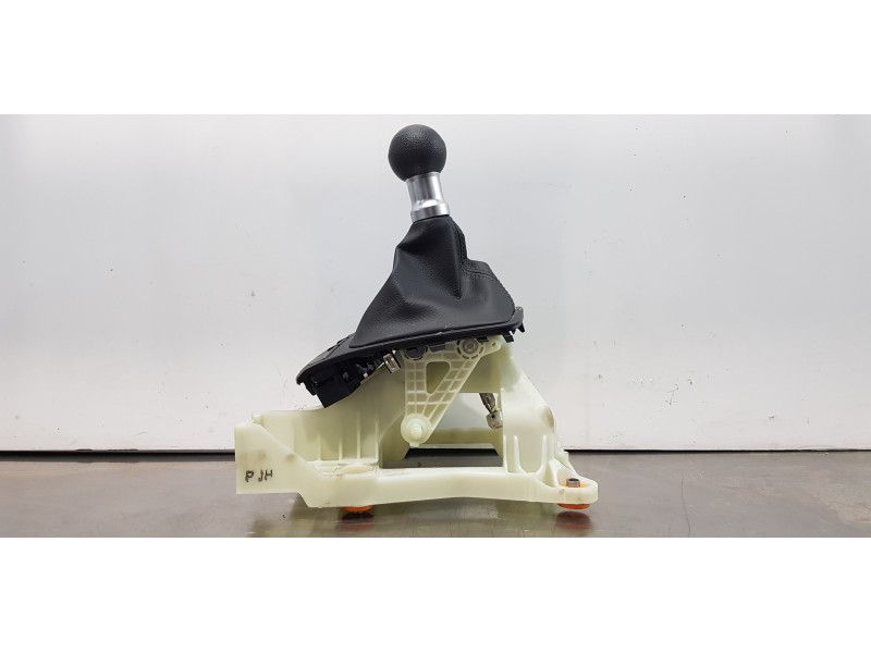 Recambio de pomo palanca cambio para kia rio (yb) drive referencia OEM IAM 43700H8150WK   Recambio de pomo palanca cambio para kia rio (yb) drive referencia OEM IAM 43700H8150WK