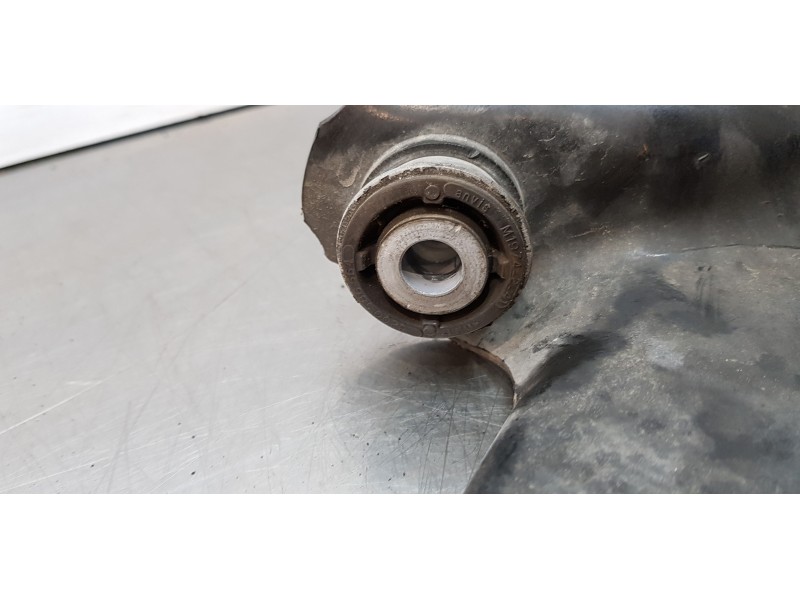 Recambio de brazo suspension inferior delantero derecho para renault captur limited referencia OEM IAM 545045743R  